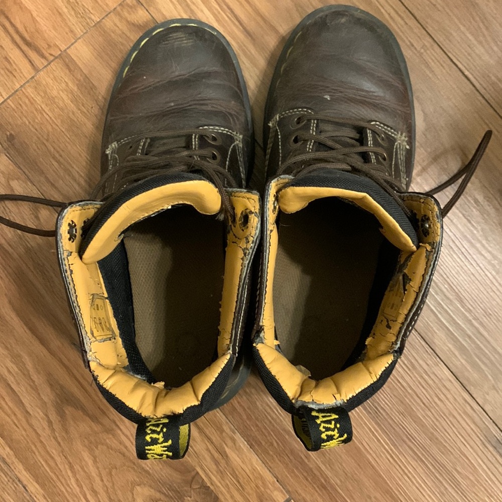 dr martens rugged boot